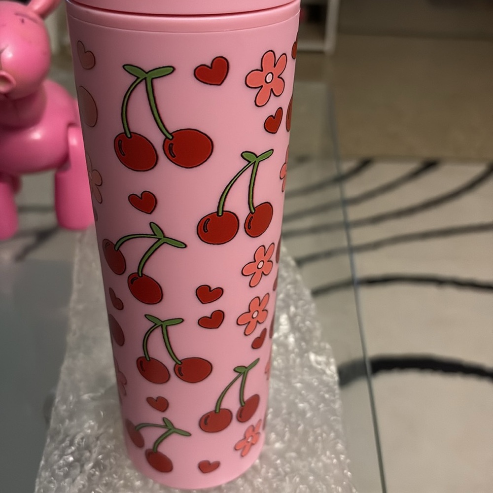 Charming Pink Tumbler with Cherry Motif - Picture 3 of 11